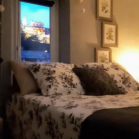 Les Mirabelles D'hotes Систерон