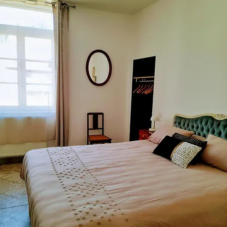 Les Mirabelles D'hotes