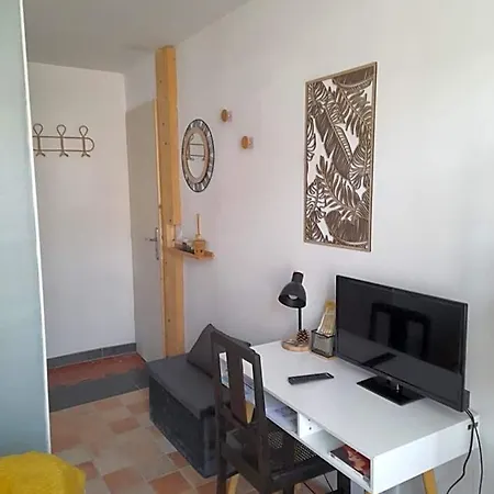 Les Mirabelles D'hotes B&B 시스트롱