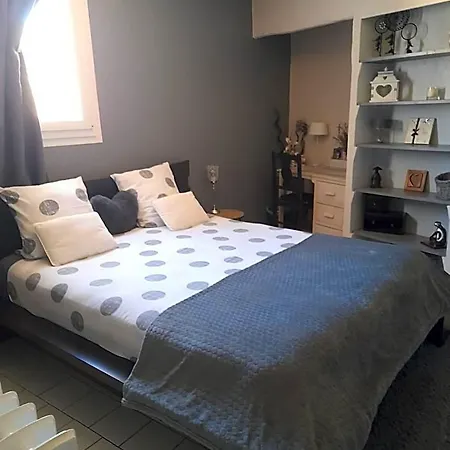 Les Mirabelles D'hotes 3* 시스트롱