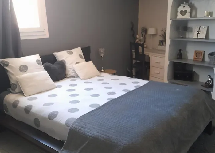 Les Mirabelles D'hôtes